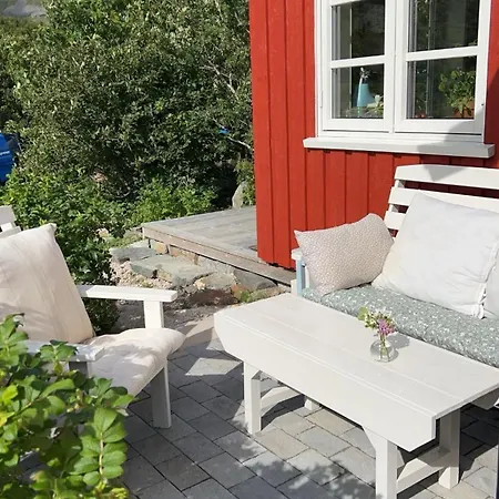 Sjarmerende Ved Vannet Holiday home Evjen