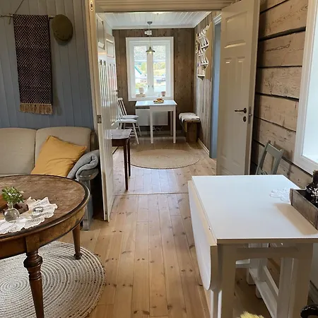 Sjarmerende Ved Vannet Ferienhaus