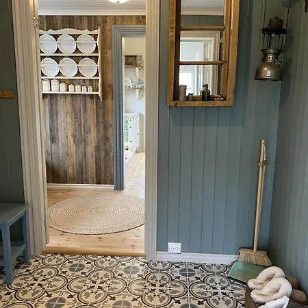 Ferienhaus Sjarmerende Ved Vannet *